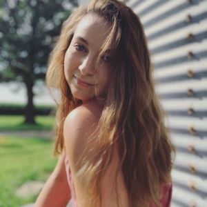 Meet your Posher, Leanna